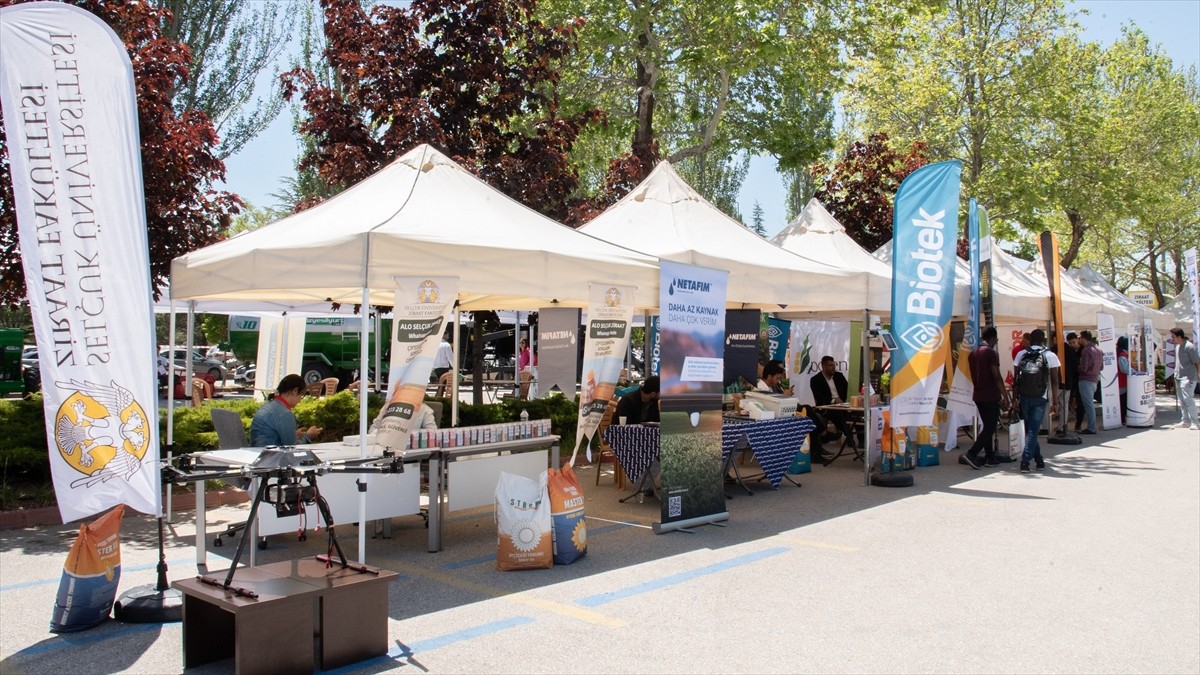 Konya'da Selçuk Üniversitesi Ziraat Fakültesi tarafından düzenlenen Selçuk Tarımtech'25 - Tarım...