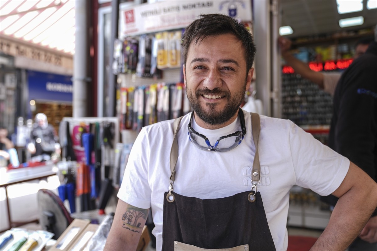 Kurban Bayramı'na sayılı günler kala vatandaşlar kurbanlık kesiminde kullanacağı bıçak, satır ve...