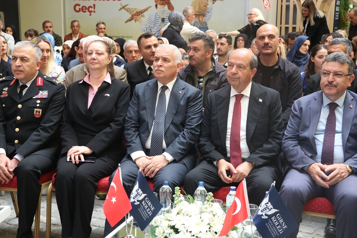 Kuzey Kıbrıs Türk Cumhuriyeti (KKTC) Cumhurbaşkanı Ersin Tatar (sol 2), Ortahisar ilçesi Bostancı...