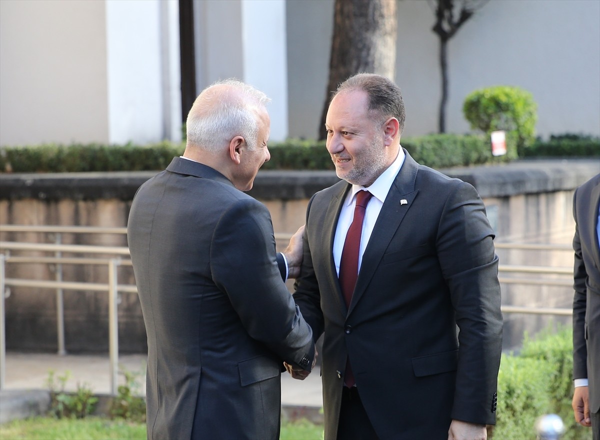 Kuzey Kıbrıs Türk Cumhuriyeti (KKTC) Cumhuriyet Meclisi Başkanı Ziya Öztürkler (sağda)...