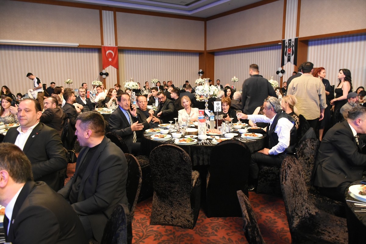 Malatya Beşiktaşlılar Derneğince down sendromlu ve yetim çocuklar yararına düzenlediği yardım ve...