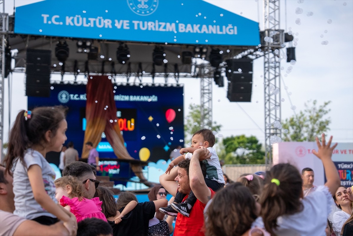 Manisa'da 17 Mayıs'ta başlayan ve 25 Mayıs'ta sona erecek Türkiye Kültür Yolu Festivali...