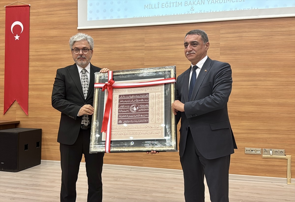 Milli Eğitim Bakan Yardımcısı Ömer Faruk Yelkenci, Kırşehir Ahi Evran Üniversitesi (KAEÜ)...