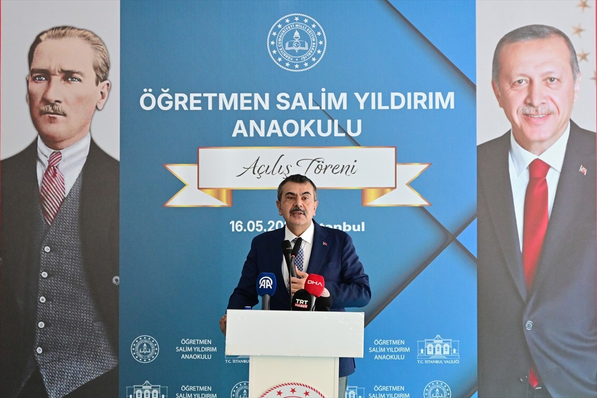 Milli Eğitim Bakanı Yusuf Tekin, İstanbul Valiliği koordinasyonunda "Aziz İstanbul'a İyiliğin 1000...