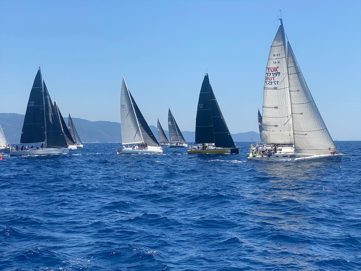 Muğla'nın Fethiye ilçesinde düzenlenen Atatürk'ü Anma Gençlik Kupası Yelken Yarışları sona erdi....