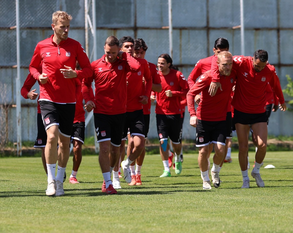 Net Global Sivasspor, Trendyol Süper Lig'in 36. haftasında deplasmanda Reeder Samsunspor ile...