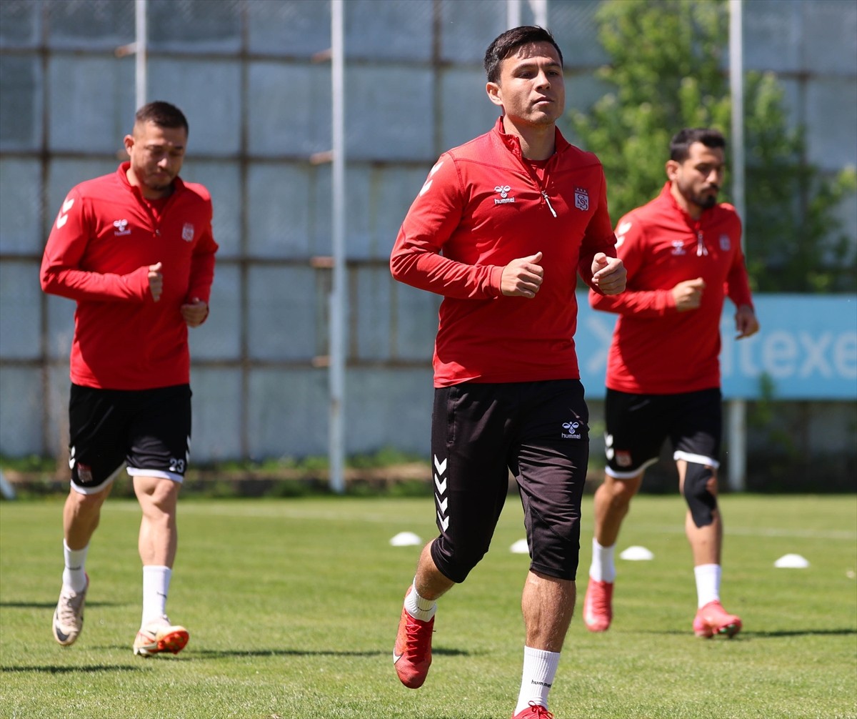 Net Global Sivasspor, Trendyol Süper Lig'in 36. haftasında deplasmanda Reeder Samsunspor ile...
