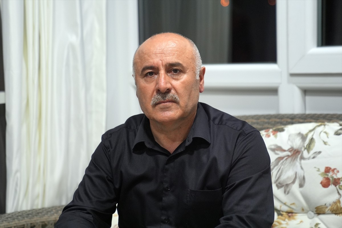 Oğuz Murat Aci'nin babası Özer Aci, Şükriye Aci'nin, aralarında ABD'ye kaçan Timur Cihantimur'un...