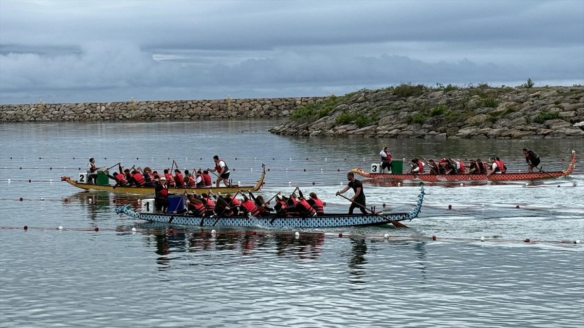 Ordu'nun Gülyalı ilçesinde 2. Dragon Bot Yarışları gerçekleştirildi.