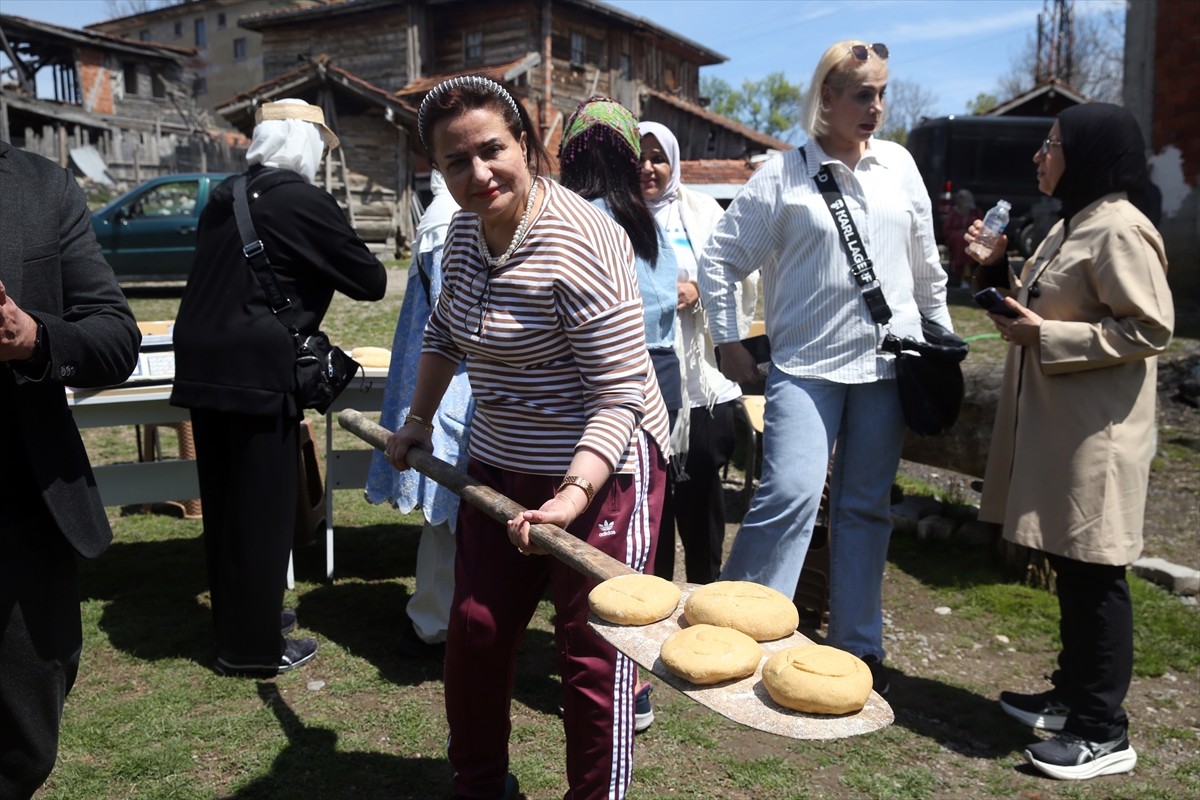 Orta Doğu'dan Kastamonu'nun İhsangazi ilçesine gelen kafile, geçmişi 12 bin yıl önceye dayanan...