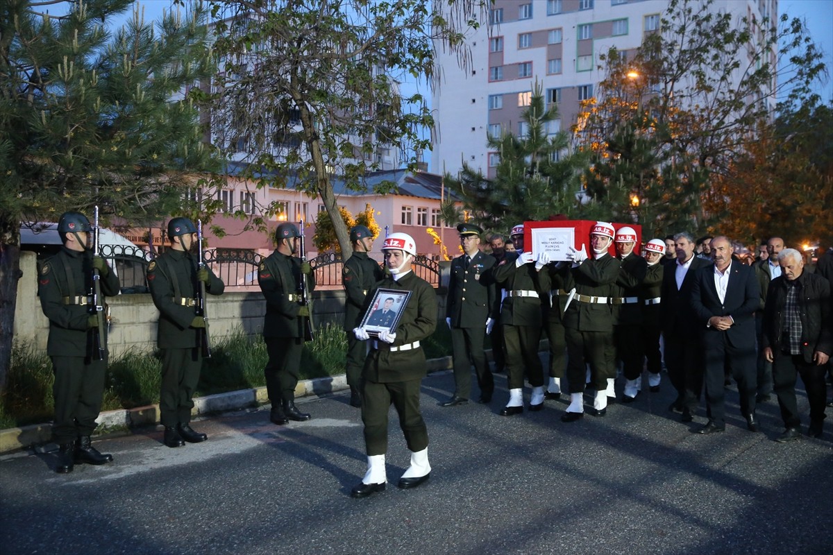 Pençe-Kilit Harekatı bölgesinde yıldırım düşmesi sonucu şehit olan Piyade Uzman Çavuş Mesut...