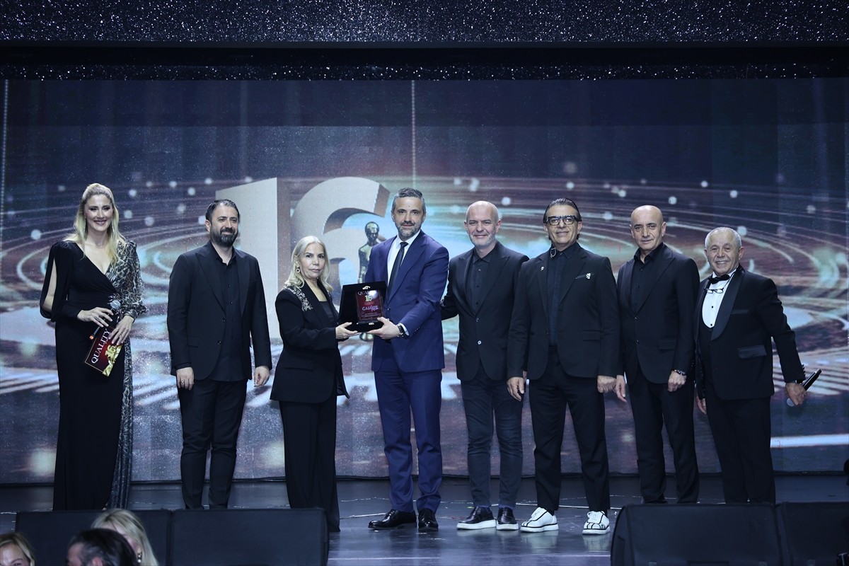 Quality of Magazine'in 16. kuruluş yılı, "En Quality" ödül töreniyle kutlandı.