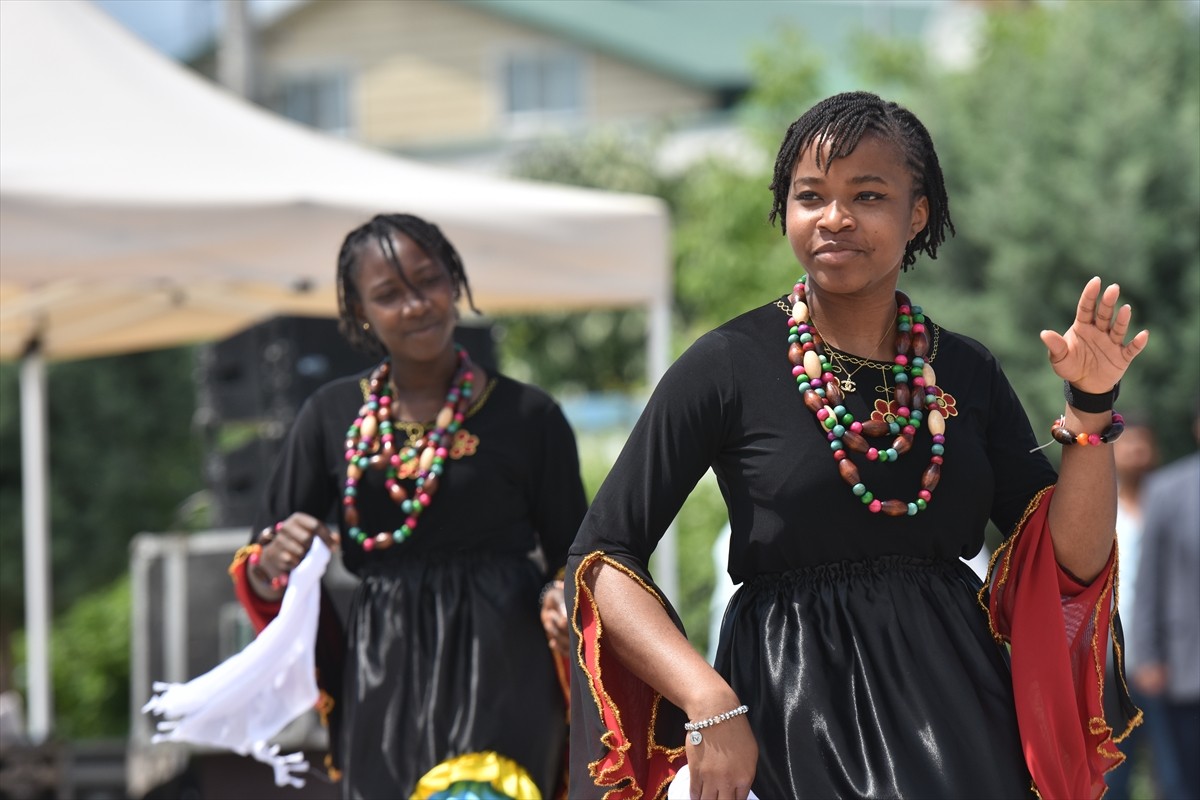 Sakarya'da üniversitede okuyan uluslararası öğrencilere yönelik olarak "4. Geleneksel Türk Kültürü...