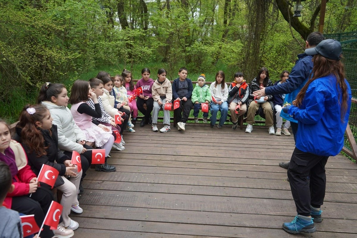 Samsun'da 3 Mayıs Türkçülük Günü, geleneksel bahar şöleniyle kutlandı. Program kapsamında...