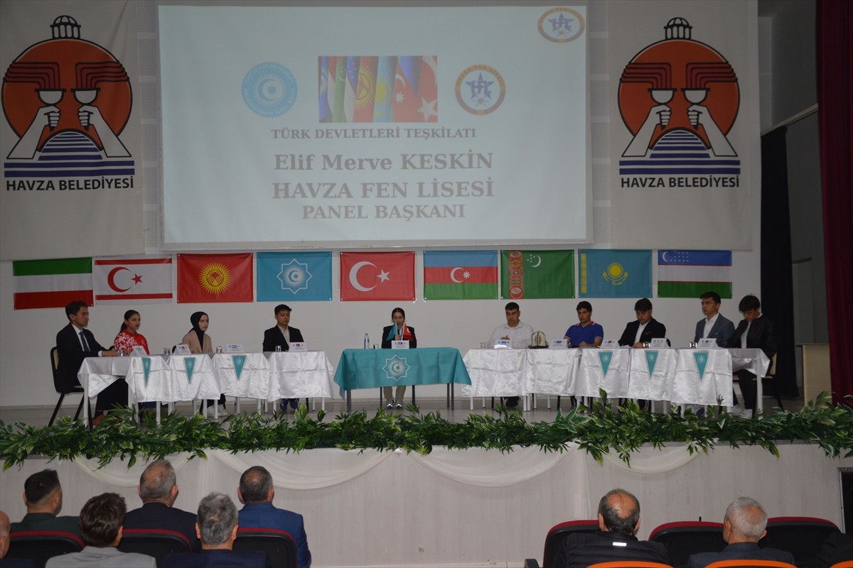 Samsun'un Havza ilçesinde "Hilalin Penceresinden Türk Devletleri Teşkilatı" projesi kapsamında...