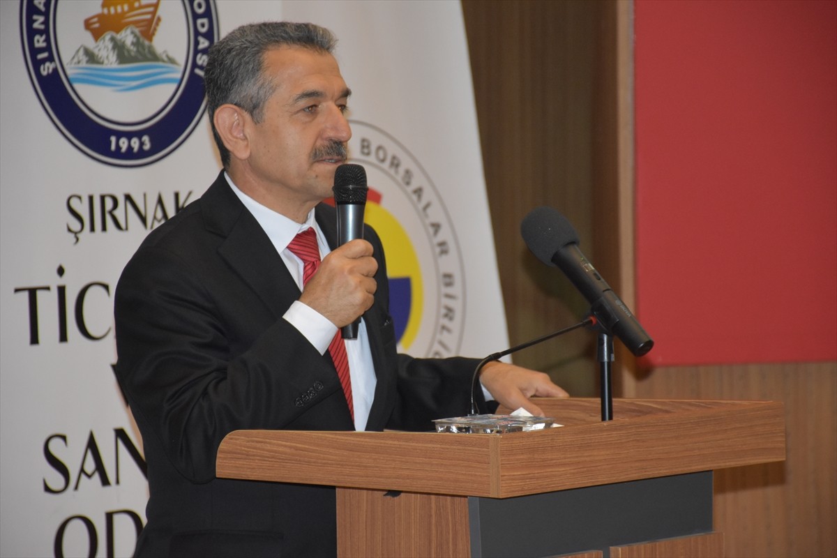 Şırnak'ta "Uluslararası Habur Dış Ticaret ve Lojistik Kongresi" düzenlendi. Şırnak Üniversitesi...