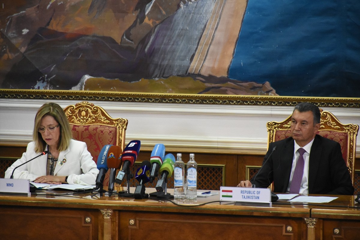 Tacikistan ev sahipliğinde düzenlenen "Buzulların Korunmasına İlişkin Yüksek Düzeyli Uluslararası...