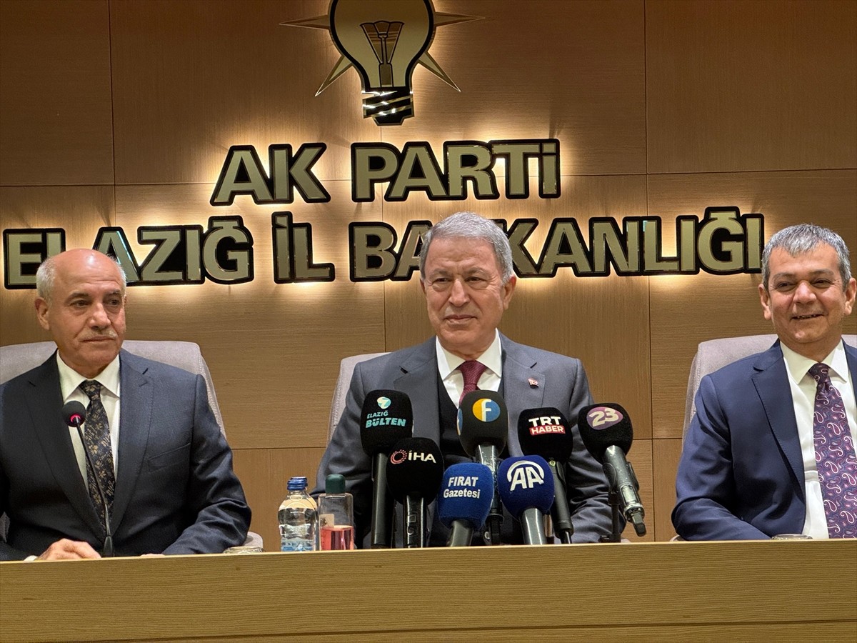TBMM Milli Savunma Komisyonu Başkanı ve AK Parti Kayseri Milletvekili Hulusi Akar, Elazığ'da  AK...
