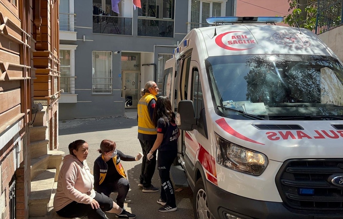 Tekirdağ'ın Çorlu ilçesinde sahipsiz köpeğin ısırdığı kadın hafif yaralandı.