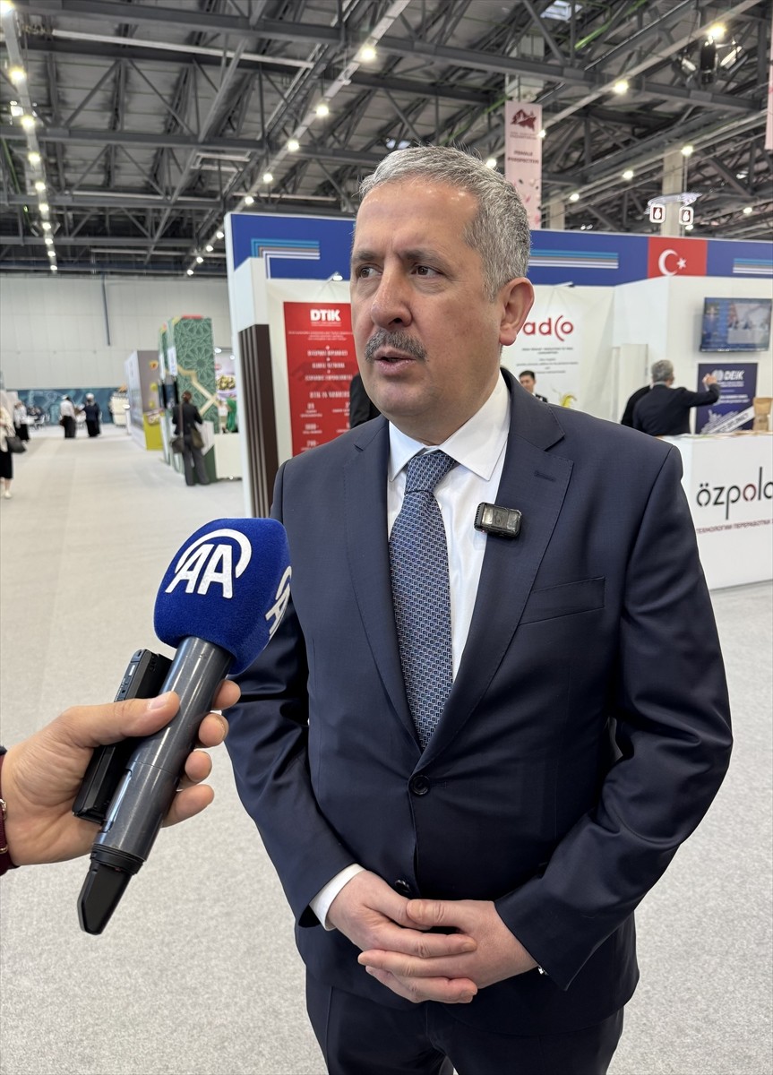 Ticaret Bakan Yardımcısı Mahmut Gürcan, Anadolu Ajansının (AA) global iletişim ortağı olduğu...