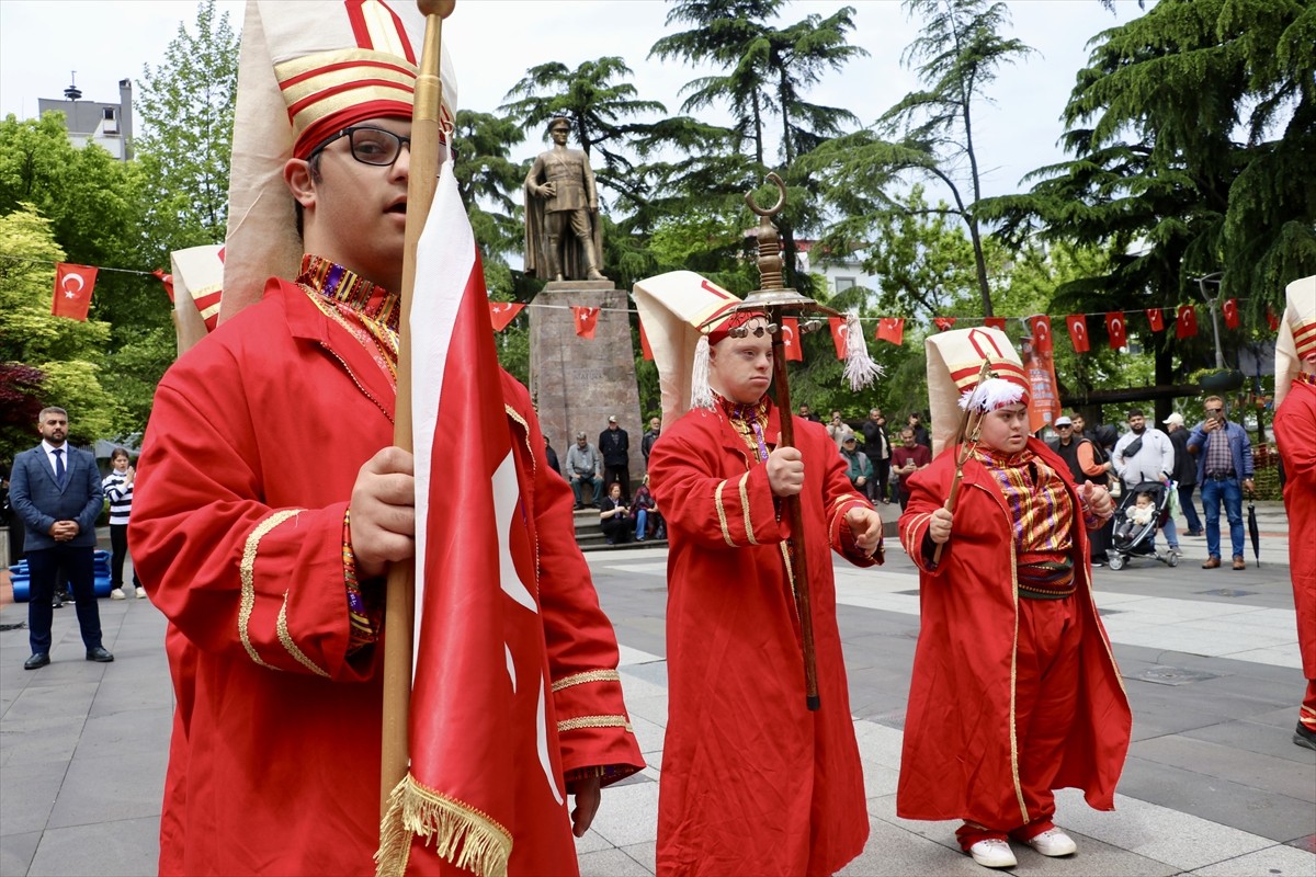Trabzon'da 10-16 Mayıs Engelliler Haftası dolayısıyla farkındalık yürüyüşü ve etkinlik...