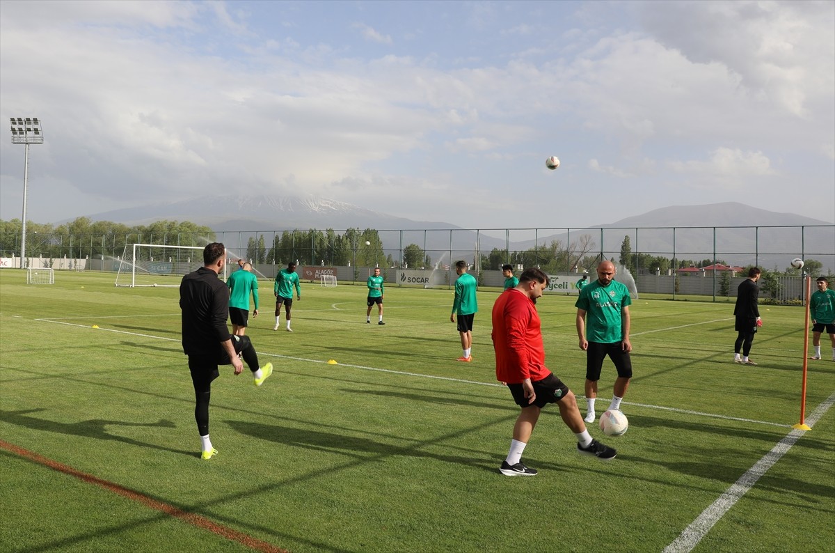 Trendyol 1. Lig'in 37. haftasında yarın şampiyonluğunu daha önce ilan eden Kocaelispor'u konuk...