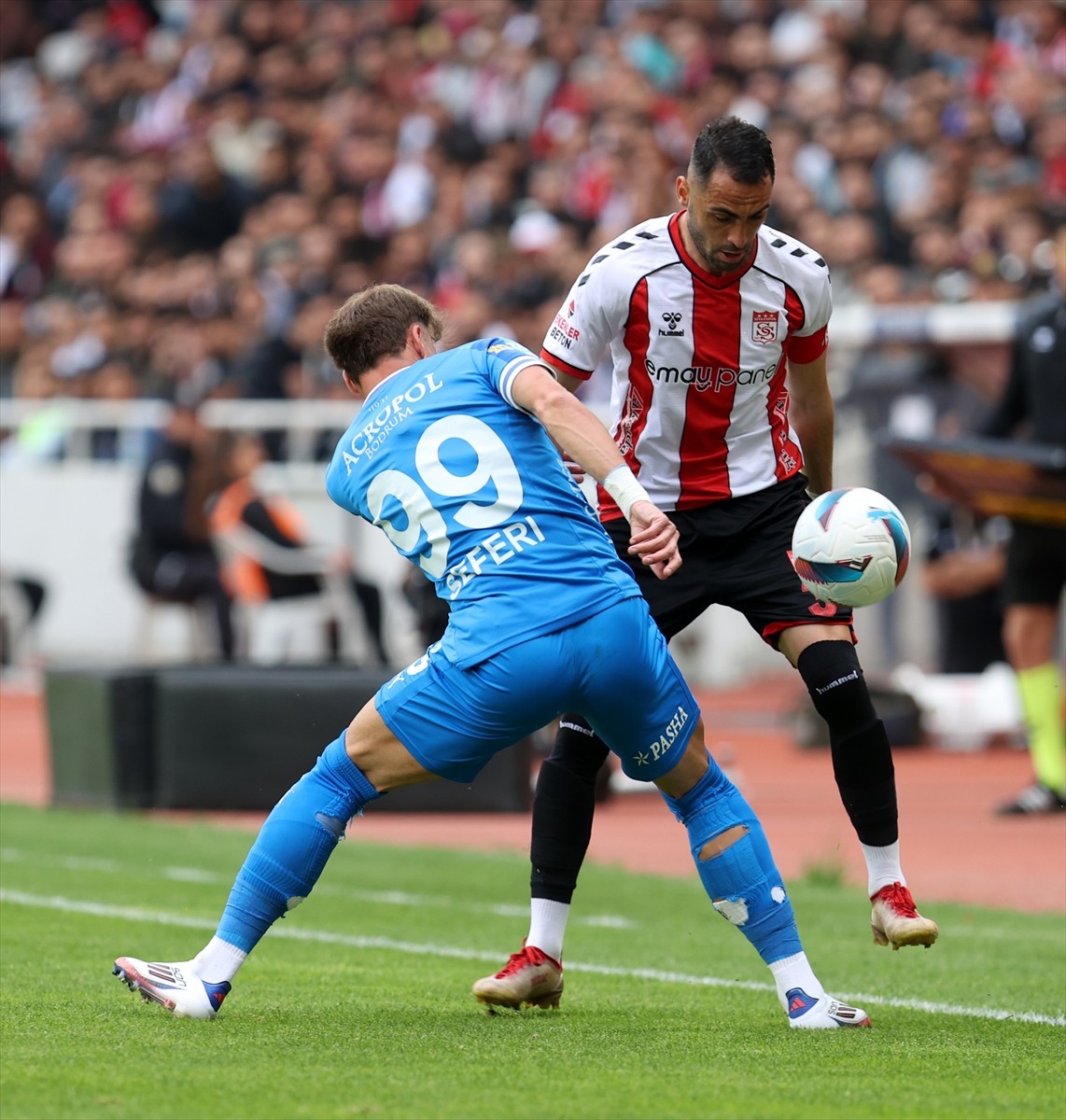 Trendyol Süper Lig'in 35. haftasında Net Global Sivasspor ile Sipay Bodrum FK, BG Grup 4 Eylül...