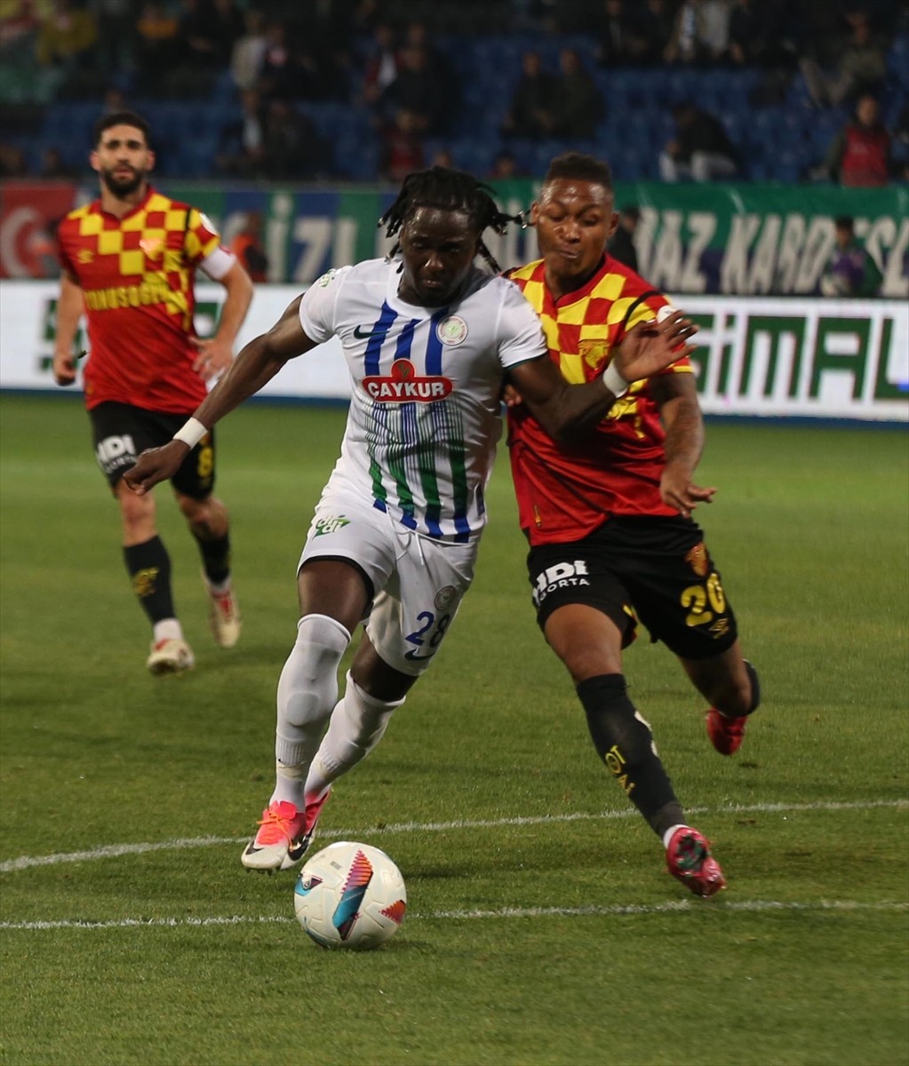 Trendyol Süper Lig'in 36. haftasında Çaykur Rizespor ile Göztepe Çaykur Didi Stadı'nda karşılaştı....