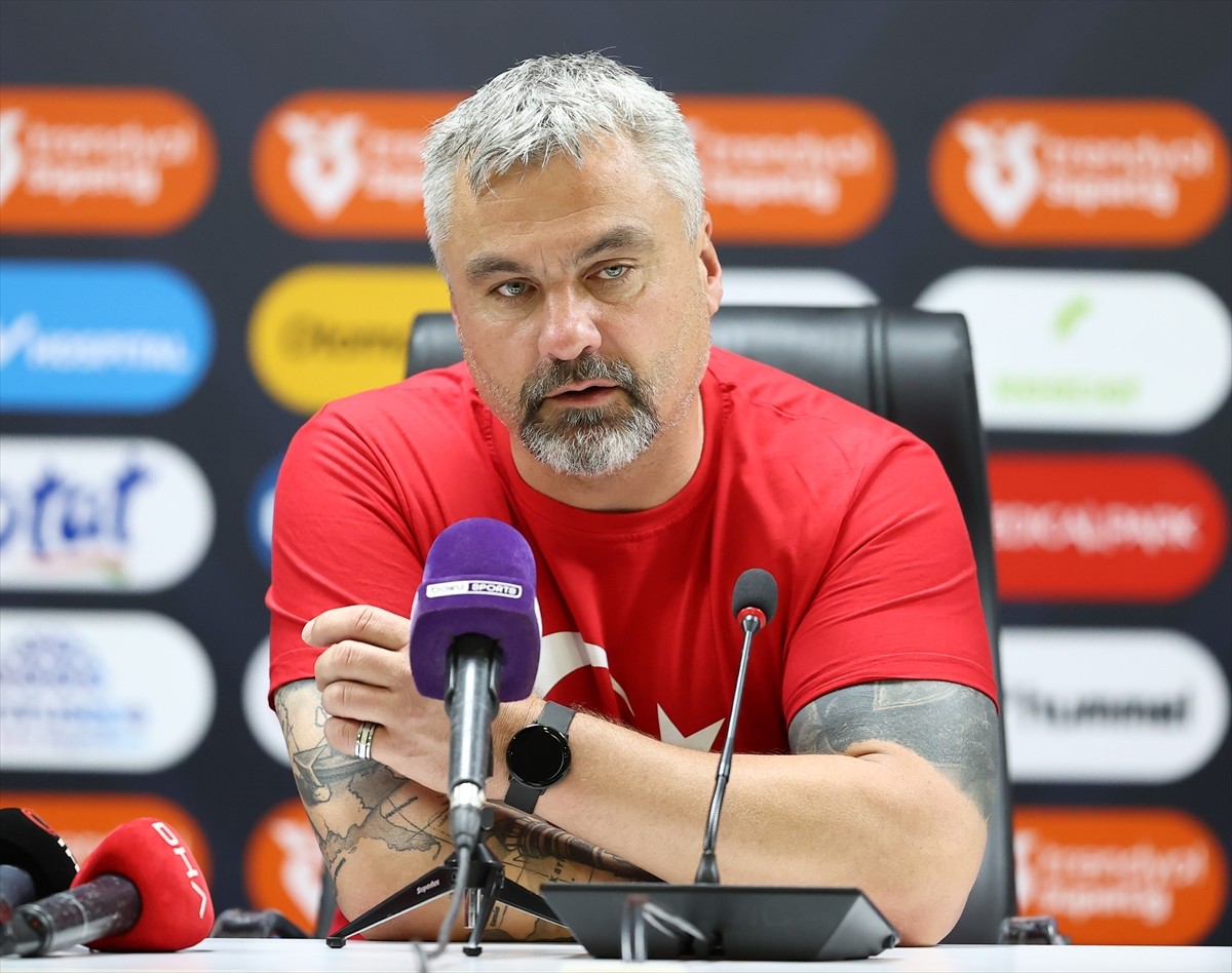  Trendyol Süper Lig'in 36. haftasında sahasında Net Global Sivasspor'un 1-0 mağlup eden Reeder...