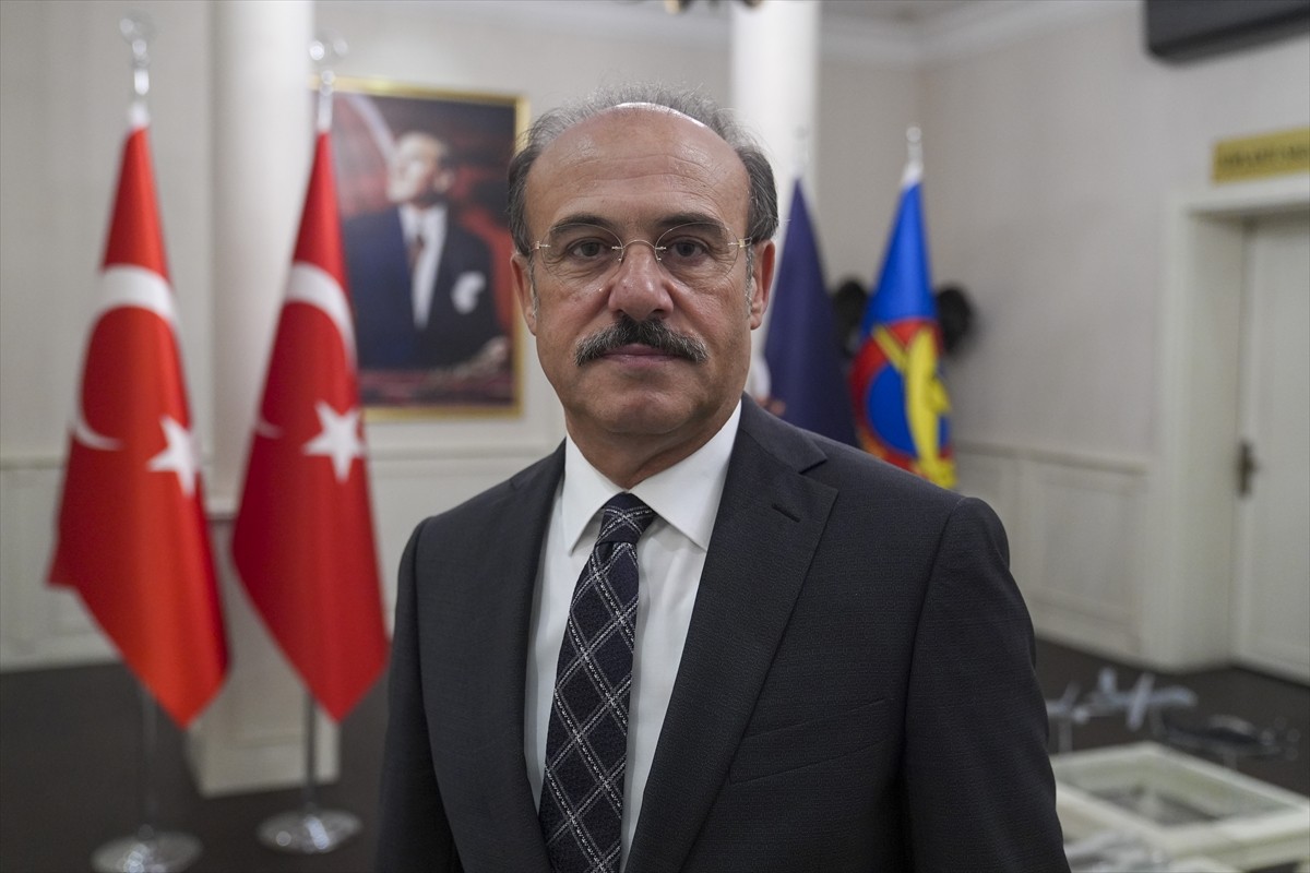 Türk Hava Kurumu (THK) Kayyum Heyeti Başkanı Kemal Yurtnaç, AA muhabirine, THK'nin Kurban Bayramı...