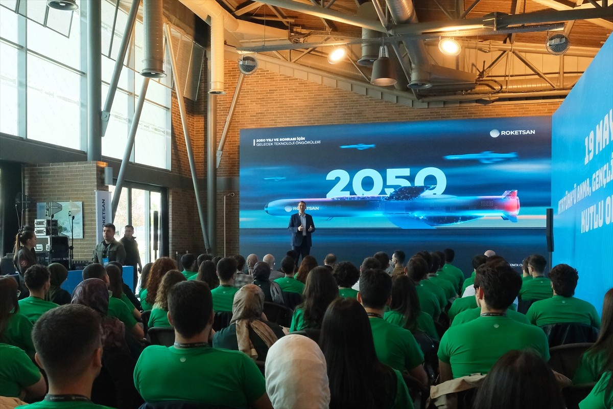 Türkiye'nin milli roket ve füze sistemlerinin geliştirilmesinde öncü rol üstlenen Roketsan, 19...