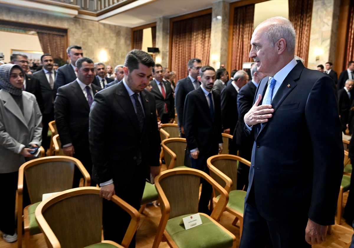 Türkiye Büyük Millet Meclisi (TBMM) Başkanı Numan Kurtulmuş, meclis tören salonunda düzenlenen...