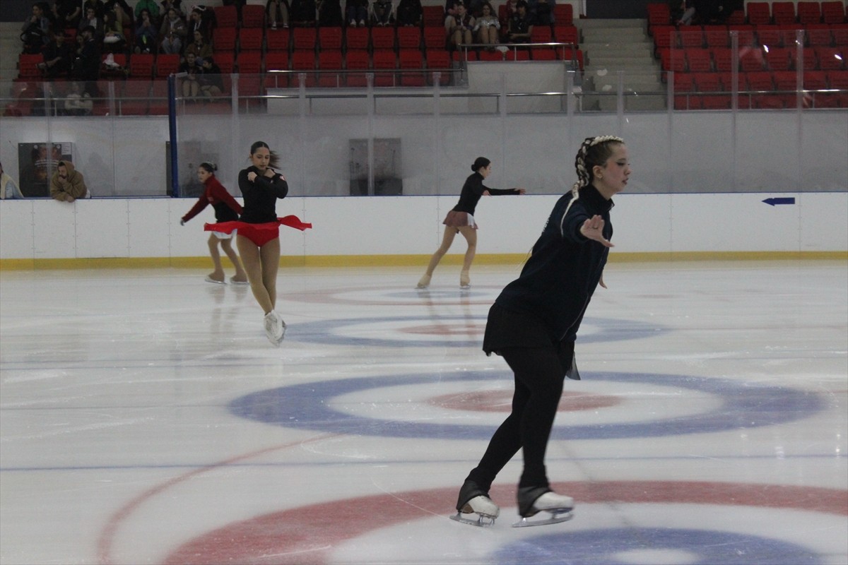 Türkiye Buz Pateni Federasyonunun 2024-2025 sezonu faaliyet programında yer alan Artistik Buz...