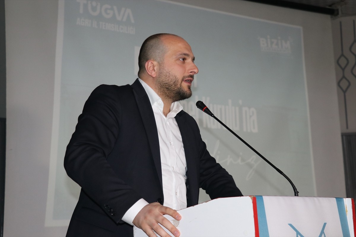 Türkiye Gençlik Vakfı (TÜGVA) Teşkilat Koordinatörü Zafer Karamağara, TÜGVA Ağrı İl Temsilciliği...