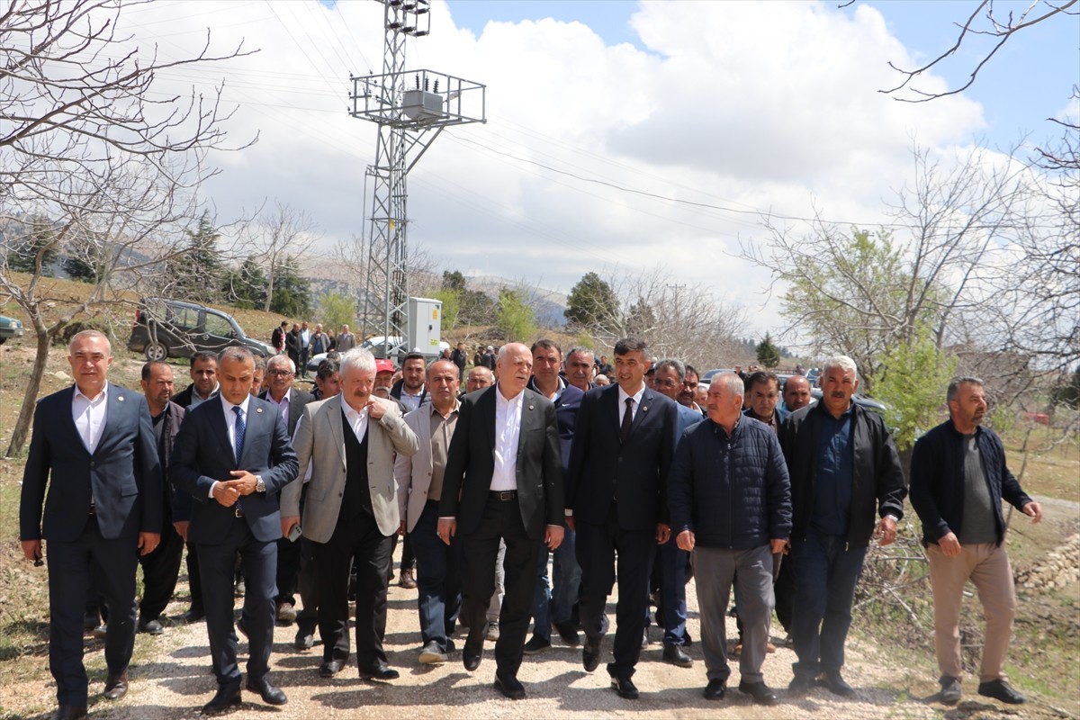  Türkiye Ziraat Odaları Birliği (TZOB) Genel Başkanı Şemsi Bayraktar, Kahramanmaraş'ın...