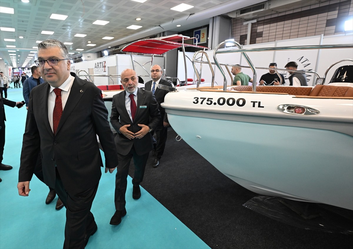 Yat ve tekne sektörü ile deniz tutkunlarını buluşturan "2'nci Deniz Araçları, Ekipmanları ve...