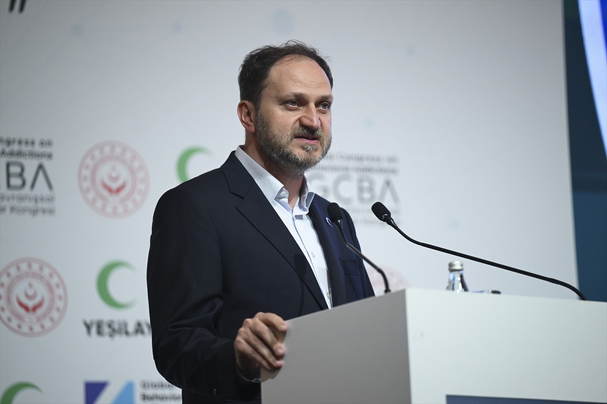 Yeşilay'ın ev sahipliğinde, Aile ve Sosyal Hizmetler Bakanlığının işbirliğiyle düzenlenen 6....