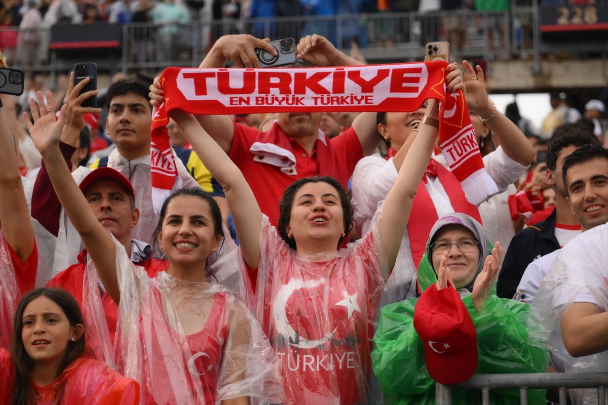  A Milli Futbol Takımı, hazırlık maçında deplasmanda ABD ile karşılaştı. Karşılaşmayı kazanan A...