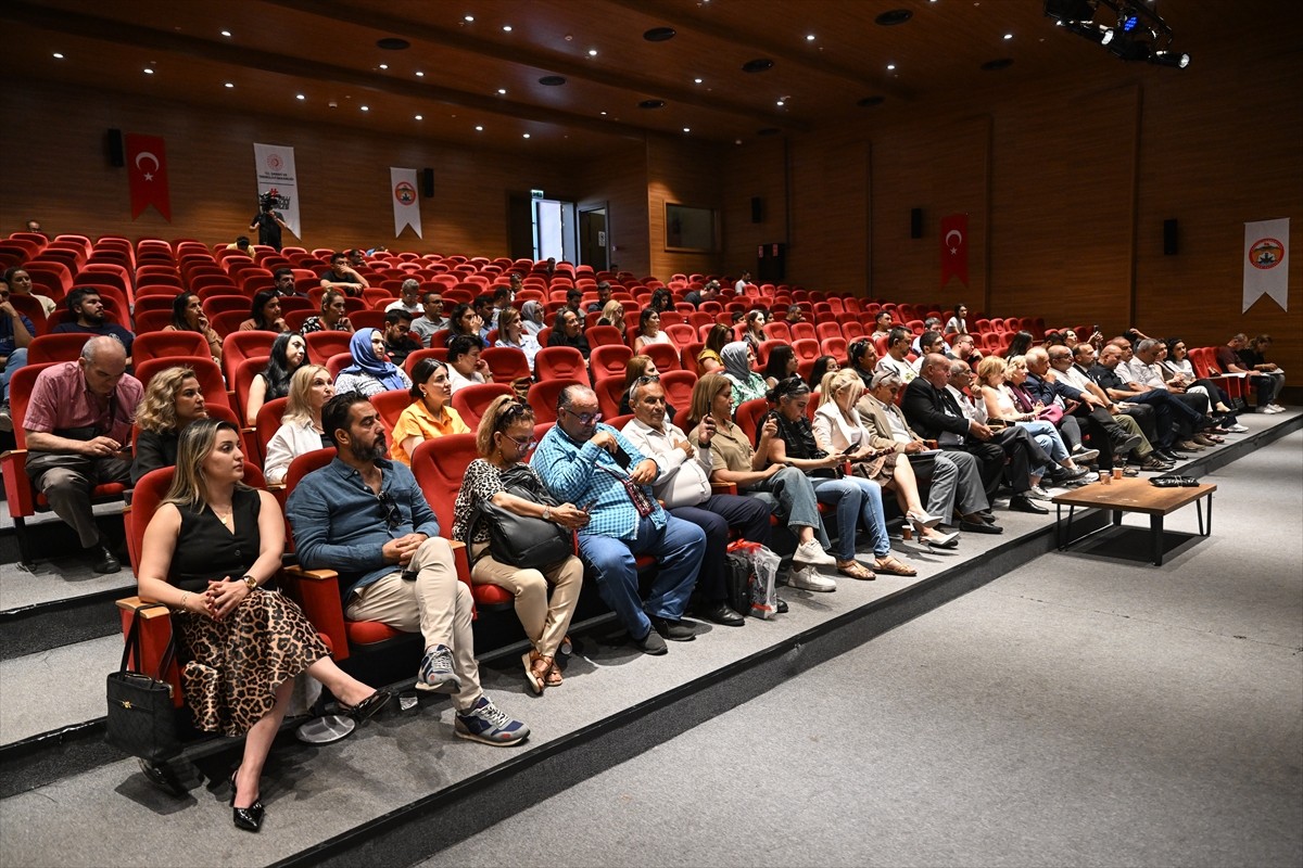 Adana'da 3 gün süren "Adana'nın İmajı: Doğru İletişim, Etik Habercilik ve Dezenformasyonla...