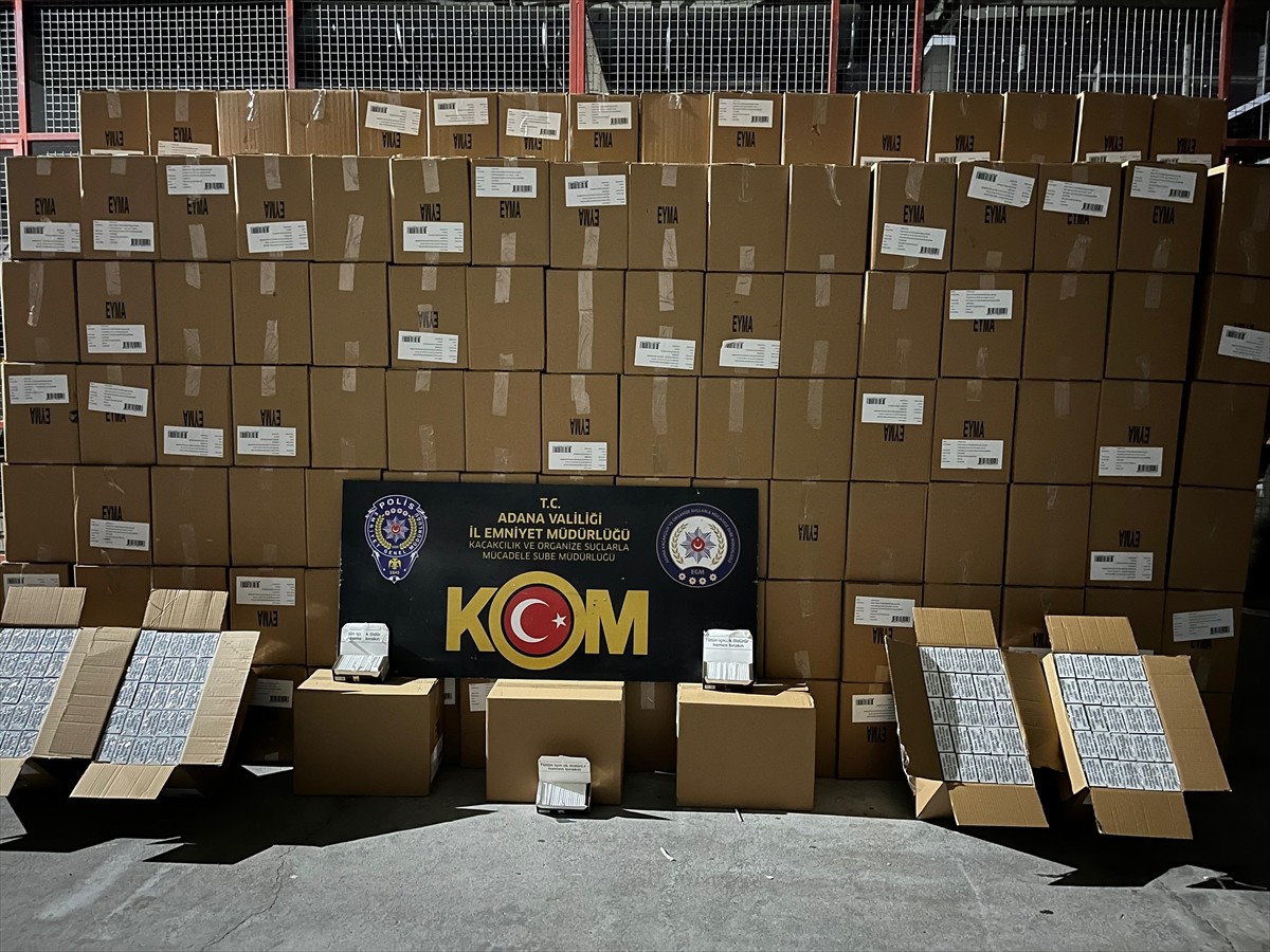 Adana'da 6 milyon 500 bin makaron (filtreli sigara kağıdı) ele geçirildi, 2 şüpheli gözaltına...