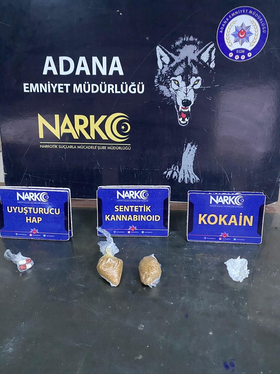 Adana'da uyuşturucu satıcılarına yönelik operasyonda gözaltına alınan 7 zanlıdan 5'i tutuklandı....