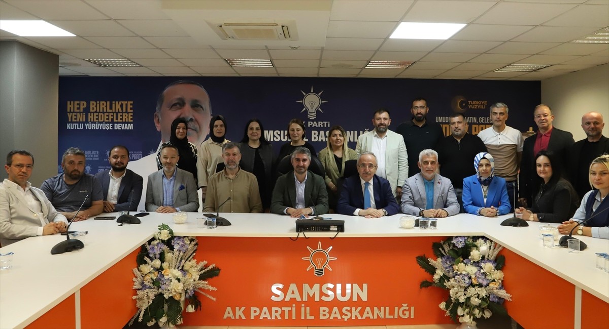 Aile ve Sosyal Hizmetler Bakan Yardımcısı Zafer Tarıkdaroğlu, AK Parti Samsun İl Başkanlığında...