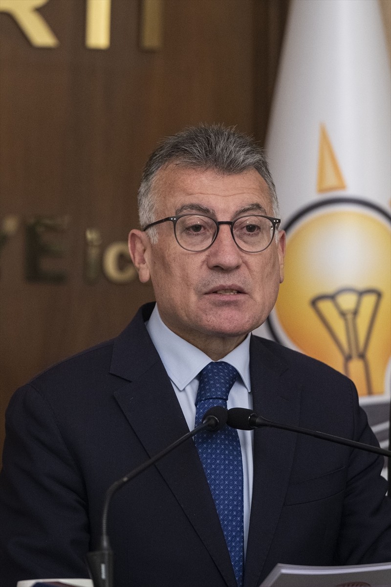 AK Parti Grup Başkanı Abdullah Güler, Meclis'te “Türk Parasının Kıymetini Koruma Hakkında Kanun ve...