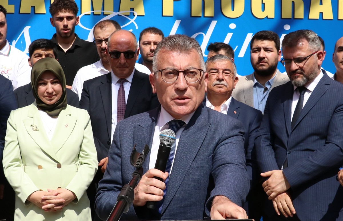 AK Parti Sivas İl Başkanlığı tarafından Buruciye Medresesi'nde bayramlaşma programı düzenlendi....