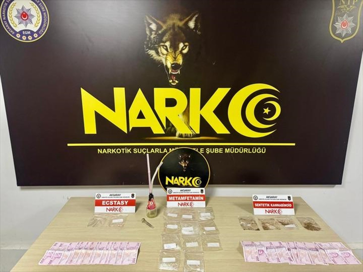 Aksaray'da düzenlenen uyuşturucu operasyonunda gözaltına alınan 10 zanlı tutuklandı.  Operasyonda...