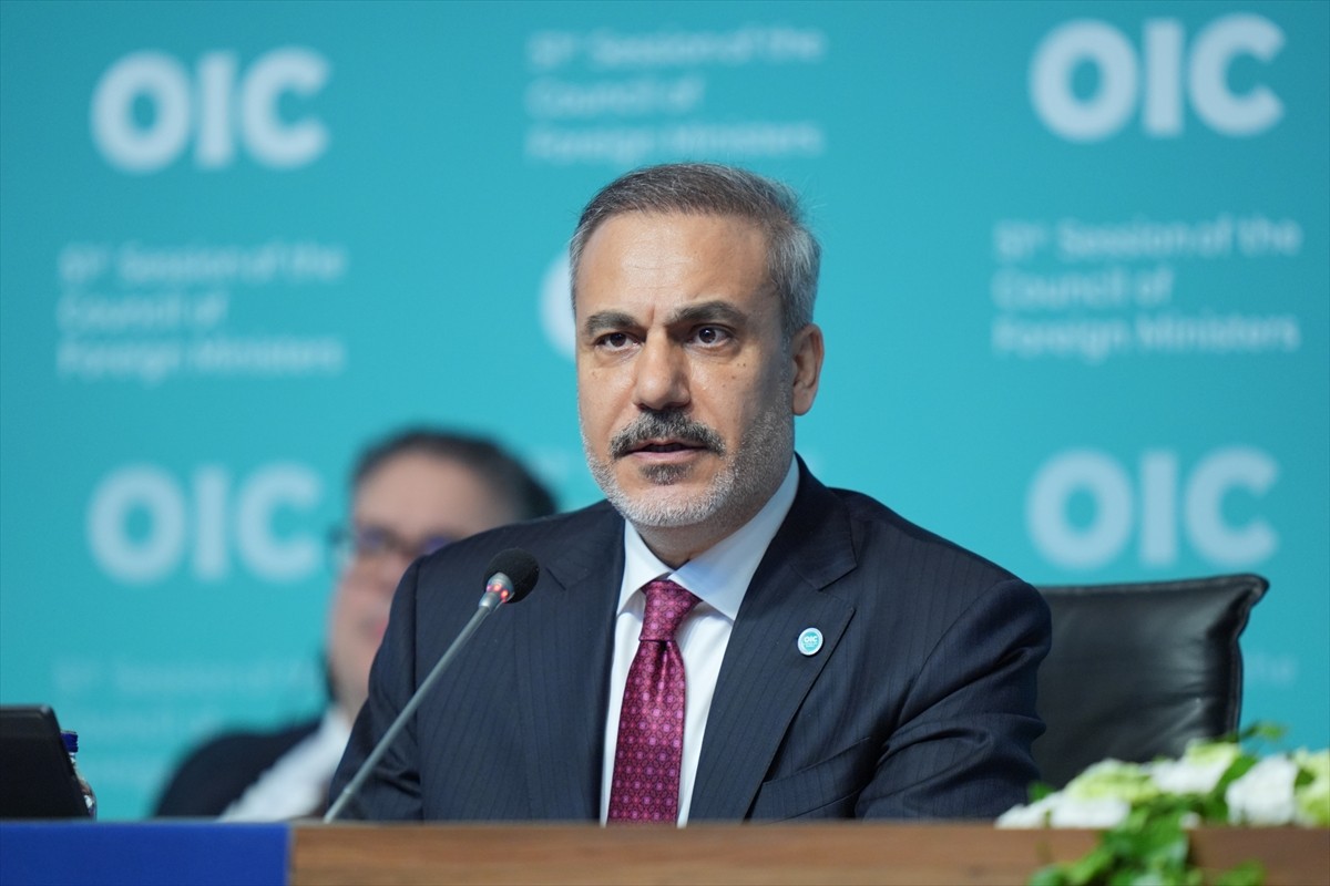 Anadolu Ajansı'nın (AA) "ev sahibi fotoğraf sağlayıcısı" olduğu İslam İşbirliği Teşkilatı (İİT)...