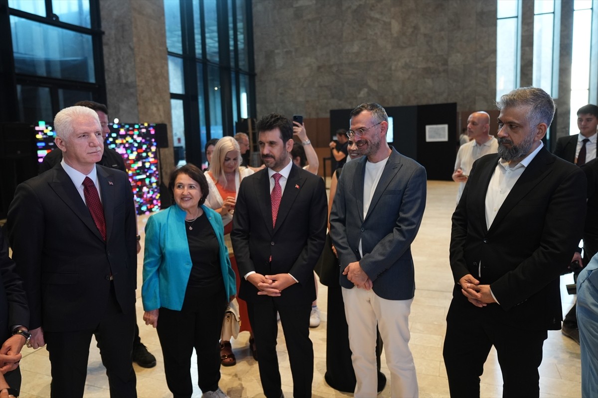 Anadolu Ajansının (AA) Global İletişim Ortağı olduğu ve bu yıl beşincisi düzenlenen "İstanbul...