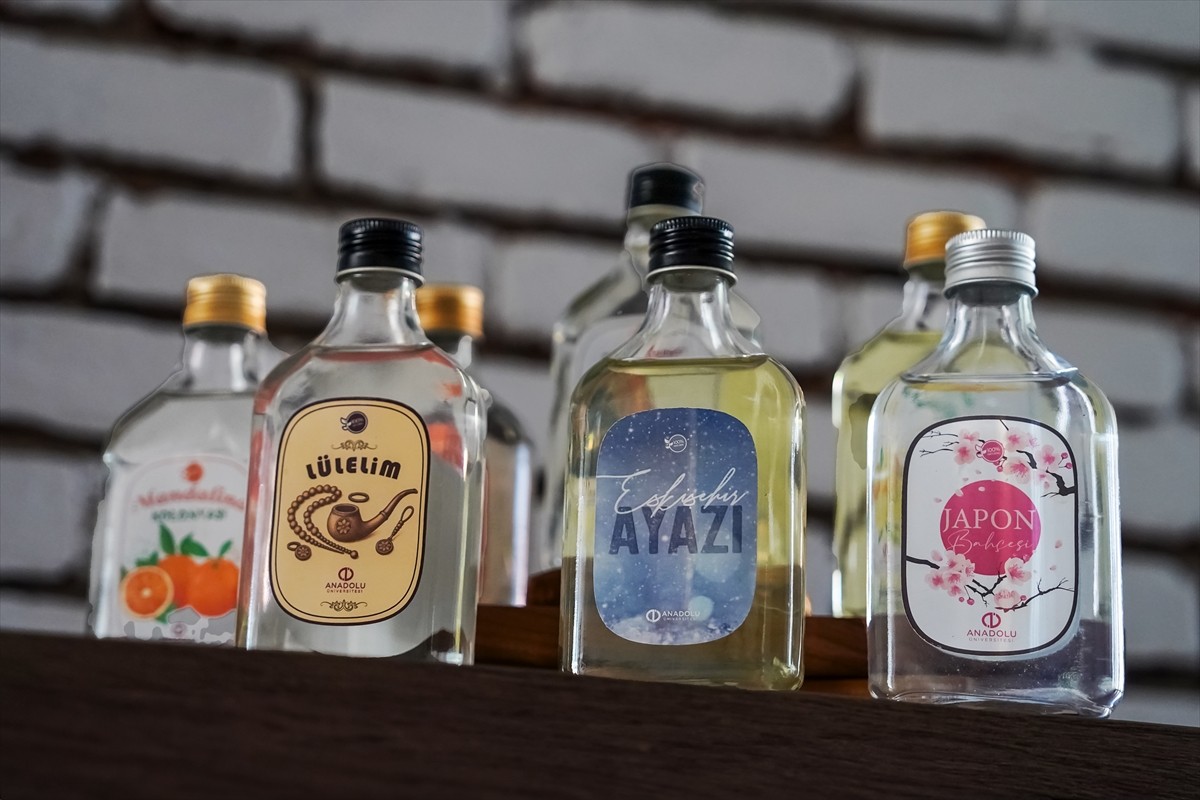 Anadolu Üniversitesi Eczacılık Fakültesi, Eskişehir'in doğasına ve kültürel dokusuna özgü bitki...