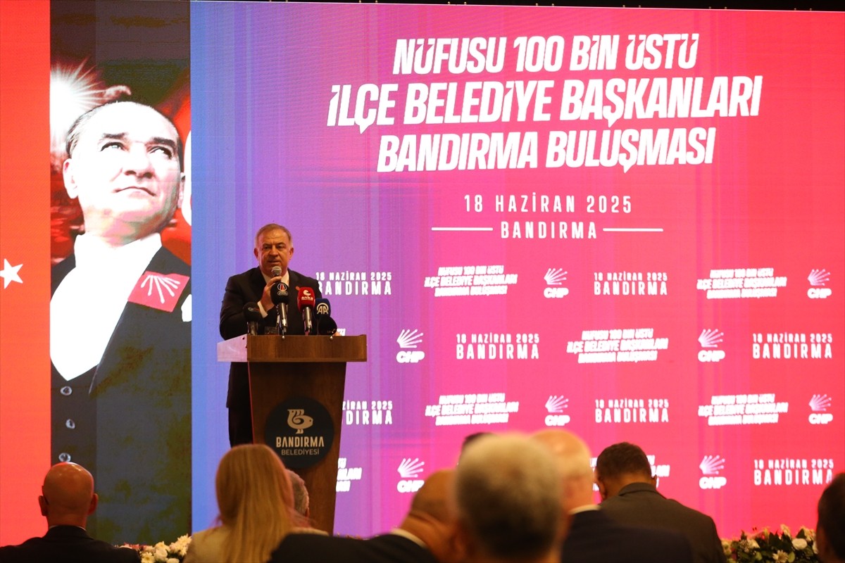 Balıkesir'de, CHP'li belediye başkanları, "Nüfusu 100 Bin Üstü İlçe Belediye Başkanları...