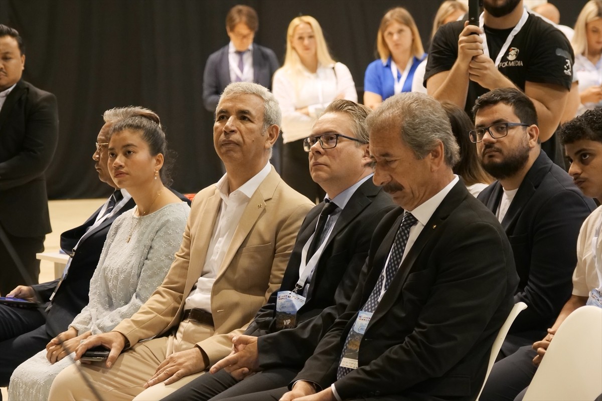 Bosna Hersek'in başkenti Saraybosna'da helal sektöründe yatırım ve yeni iş fırsatlarını tanıtmak...